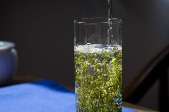 鳳凰三點頭泡茶手法是怎么樣，鳳凰三點頭口訣和寓意