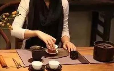 三才蓋碗的正確拿法，三才蓋碗抓碗法圖解