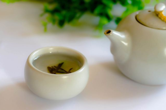 綠茶碧螺春怎么泡簡易步驟，沖泡碧螺春的十二步驟口訣