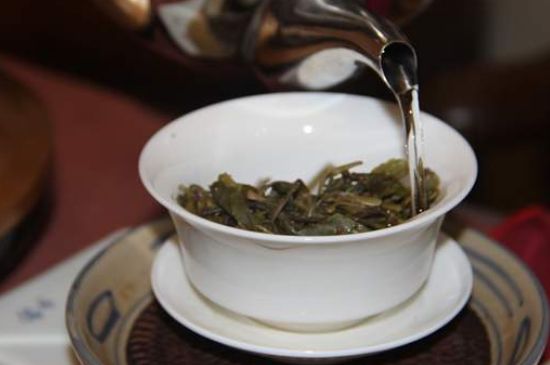 各類(lèi)茶的注水方式，不同的茶泡茶時(shí)怎么注水