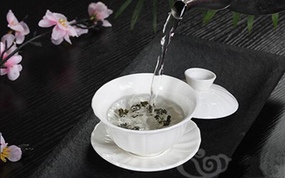 三才蓋碗的正確拿法，三才蓋碗抓碗法圖解