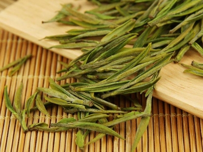 安吉白茶的功效與作用，簡單概括安吉<a href=http://www.jiaodonghuabobo.com/fenlei/baicha/ target=_blank class=infotextkey>白茶功效</a>