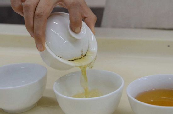 泡茶的順口溜，茶葉三泡是精華