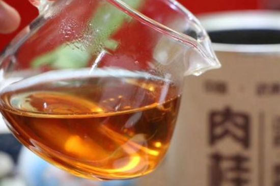 女人喝肉桂紅茶有什么好處，肉桂加紅茶的功效與作用