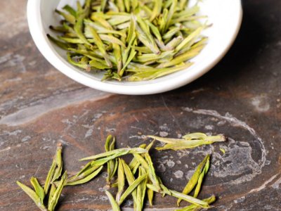 白茶品質(zhì)如何區(qū)分，白茶的優(yōu)劣質(zhì)量辨別方法