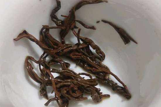 茶葉過期5年了但沒開封，茶葉放久了能喝嗎