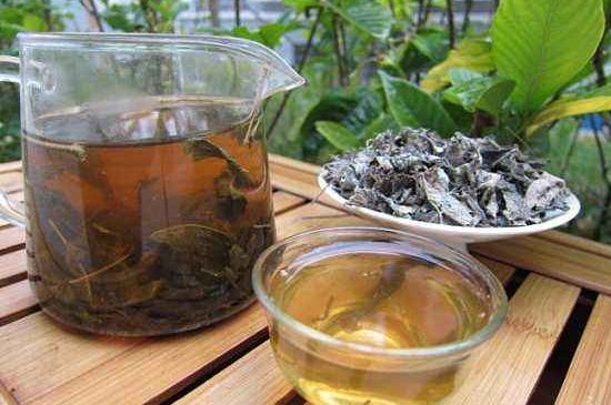 怎樣辨別莓茶發(fā)霉了，莓茶發(fā)霉和白霜的區(qū)別