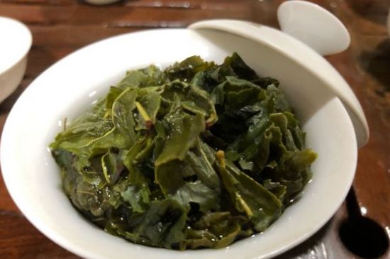 香精茶喝多了會怎么樣，茶葉加香精有什么害處？