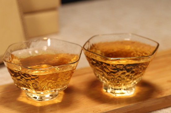 白茶的年份是怎么區(qū)分，如何辨別白茶年份