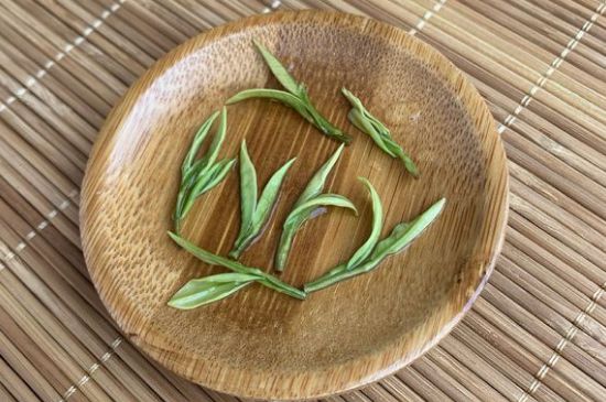 安吉白茶夏天怎么保存，安吉白茶能冷凍儲存嗎？