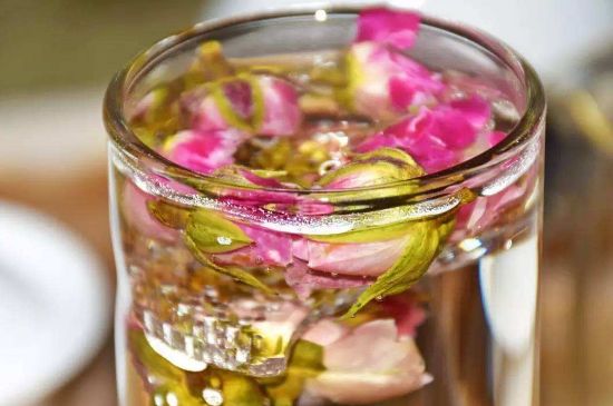 好玫瑰花茶多少錢(qián)一斤啊，玫瑰花茶價(jià)格多少錢(qián)合理？