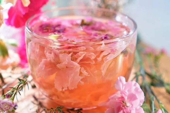 玫瑰花的最佳搭配，喝玫瑰花茶搭配什么喝好？