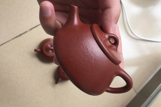 朱泥壺適合泡紅茶嗎，紅茶適合泡紫泥還是朱泥壺