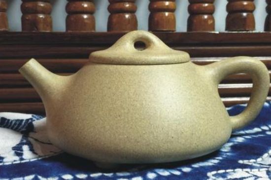 本山綠泥怎么分辨真假，真正的本山綠泥紫砂壺怎么鑒別？