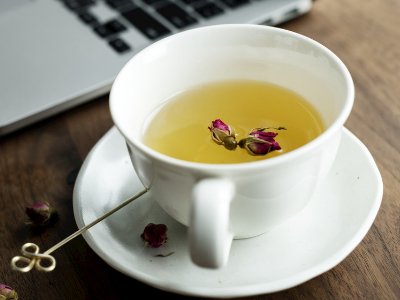 玫瑰花茶能豐胸嗎，天然豐胸花茶