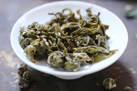 茉莉龍珠泡開后為什么都是梗，茉莉龍珠泡開后什么樣？