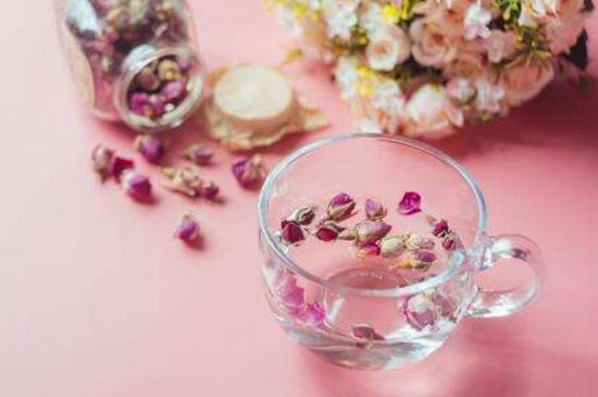 玫瑰花茶是應(yīng)該煮還是蒸，玫瑰花茶是不是煮一下效果更好？