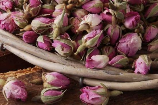 玫瑰花茶是應(yīng)該煮還是蒸，玫瑰花茶是不是煮一下效果更好？