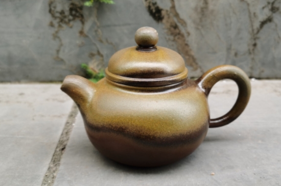 廣西欽州坭興陶可以泡多種茶嗎，坭興陶是一壺一茶嗎?