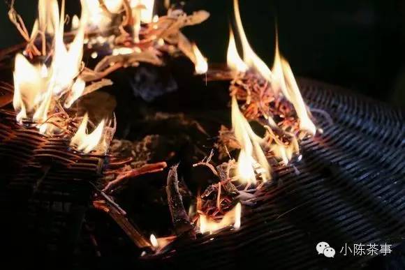 怎樣炭焙巖茶？揭秘武夷巖茶的炭焙技藝