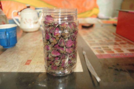 玫瑰花茶上火嗎，盲目喝玫瑰花茶易上火