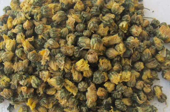 菊花茶大朵小朵有什么區(qū)別，菊花喝大朵還是小朵？