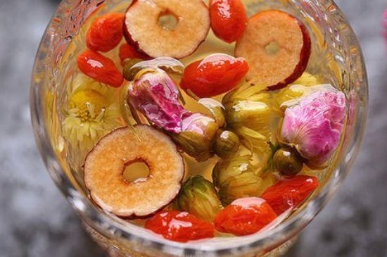 干玫瑰花泡水放幾顆，玫瑰花泡水一次放幾朵？