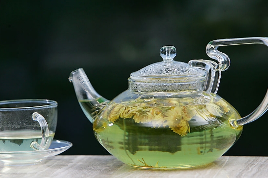 菊花茶天天喝行嗎，每天喝菊花泡茶喝好嗎？