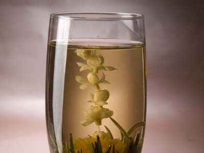 女孩喝茉莉茶的好處，茉莉花茶女生喝好嗎？