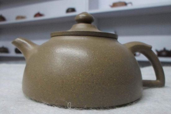 紫砂壺密密麻麻黑點(diǎn)，布滿(mǎn)了很多小黑點(diǎn)的紫砂好嗎