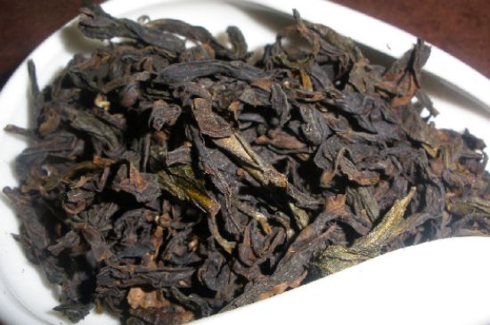 肉桂茶和大紅袍哪個(gè)貴，武夷山肉桂與大紅袍的價(jià)格比較