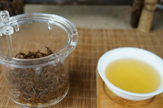 300塊錢(qián)的金駿眉能喝嗎，兩三百多金駿眉和一千多區(qū)別