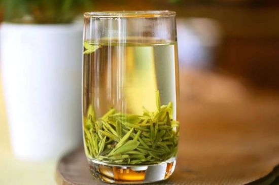 雀舌和竹葉青的區(qū)別，雀舌對(duì)比竹葉青圖片