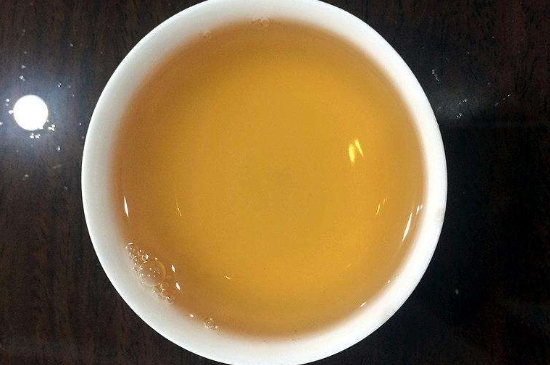 白茶三年為藥七年為寶的原理，為什么說一年茶三年藥七年寶？