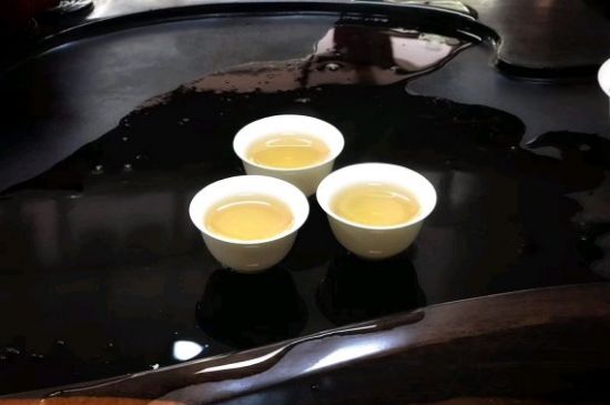 蜜蘭香好還是鴨屎香好，鳳凰單叢茶蜜蘭香和鴨屎香特點(diǎn)有哪些？