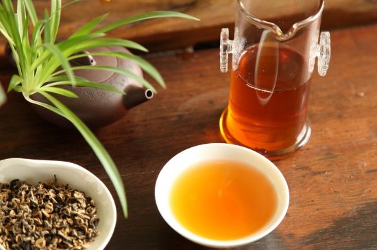 飯后多長(zhǎng)時(shí)間喝六堡茶最好，六堡茶一天喝多少