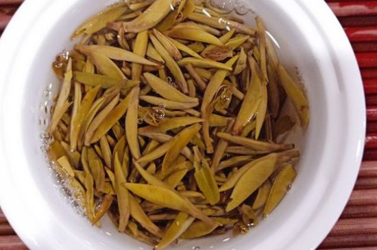 新白毫銀針和老白毫銀針的區(qū)別，新老白毫銀針的品質特征