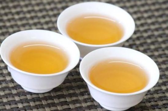 蜜蘭香和鴨屎香區(qū)別，鳳凰單樅鴨屎香vs蜜蘭香圖片對(duì)比