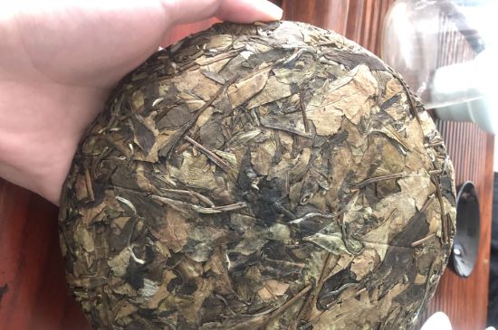 7年壽眉和2年白牡丹哪個(gè)好，老白茶壽眉與白牡丹的口感區(qū)別