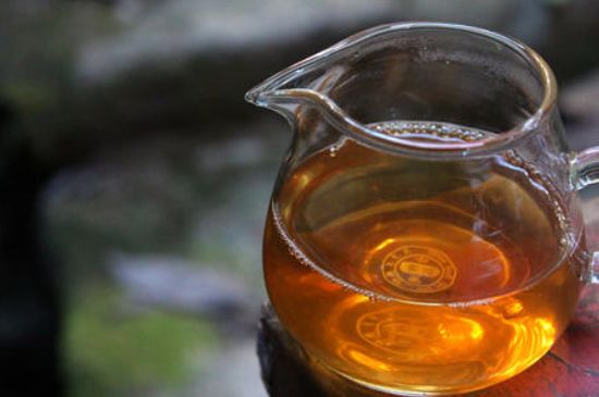 肉桂茶和大紅袍哪個(gè)貴，武夷山肉桂與大紅袍的價(jià)格比較