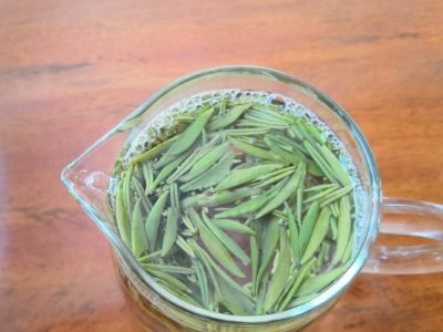 竹葉青和毛尖的區(qū)別，竹葉青和信陽毛尖哪個好？