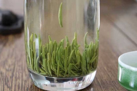 竹葉青和毛尖的區(qū)別，毛尖和竹葉青怎么分辨？