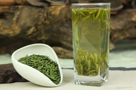 竹葉青和雀舌哪個(gè)貴，竹葉青茶貴嗎？