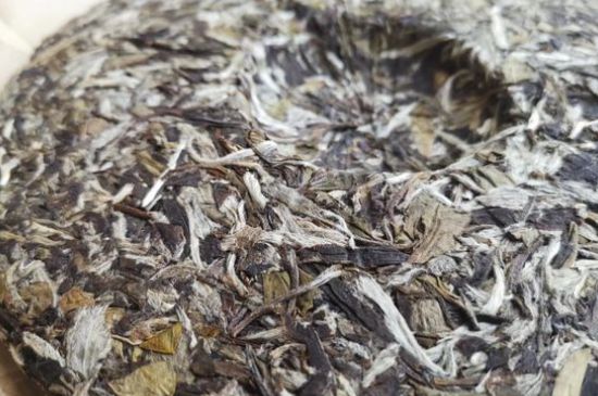 7年壽眉和2年白牡丹哪個(gè)好，老白茶壽眉與白牡丹的口感區(qū)別