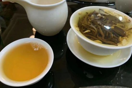 紅茶加冰糖的副作用，紅茶加冰糖好處和壞處