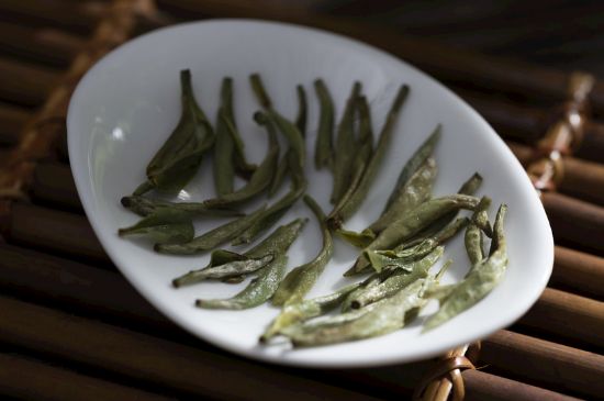 新白毫銀針和老白毫銀針的區(qū)別，新老白毫銀針的品質特征