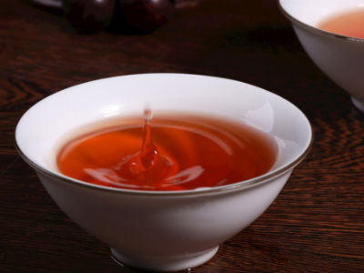 紅茶和綠茶的區(qū)別，常喝紅茶好還是綠茶好？