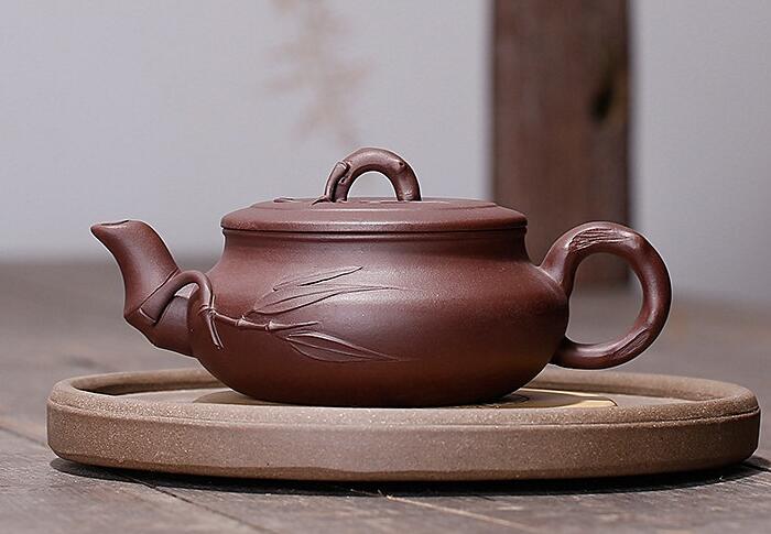 紫砂壺開壺的正確步驟，教你<a href=http://www.jiaodonghuabobo.com/chaju/zisha/ target=_blank class=infotextkey>紫砂壺保養(yǎng)</a>的方法